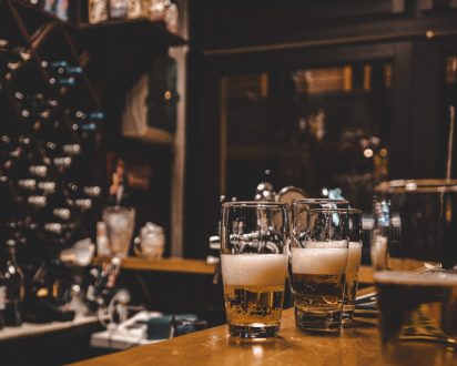 két láger a pulton sörkóstolón